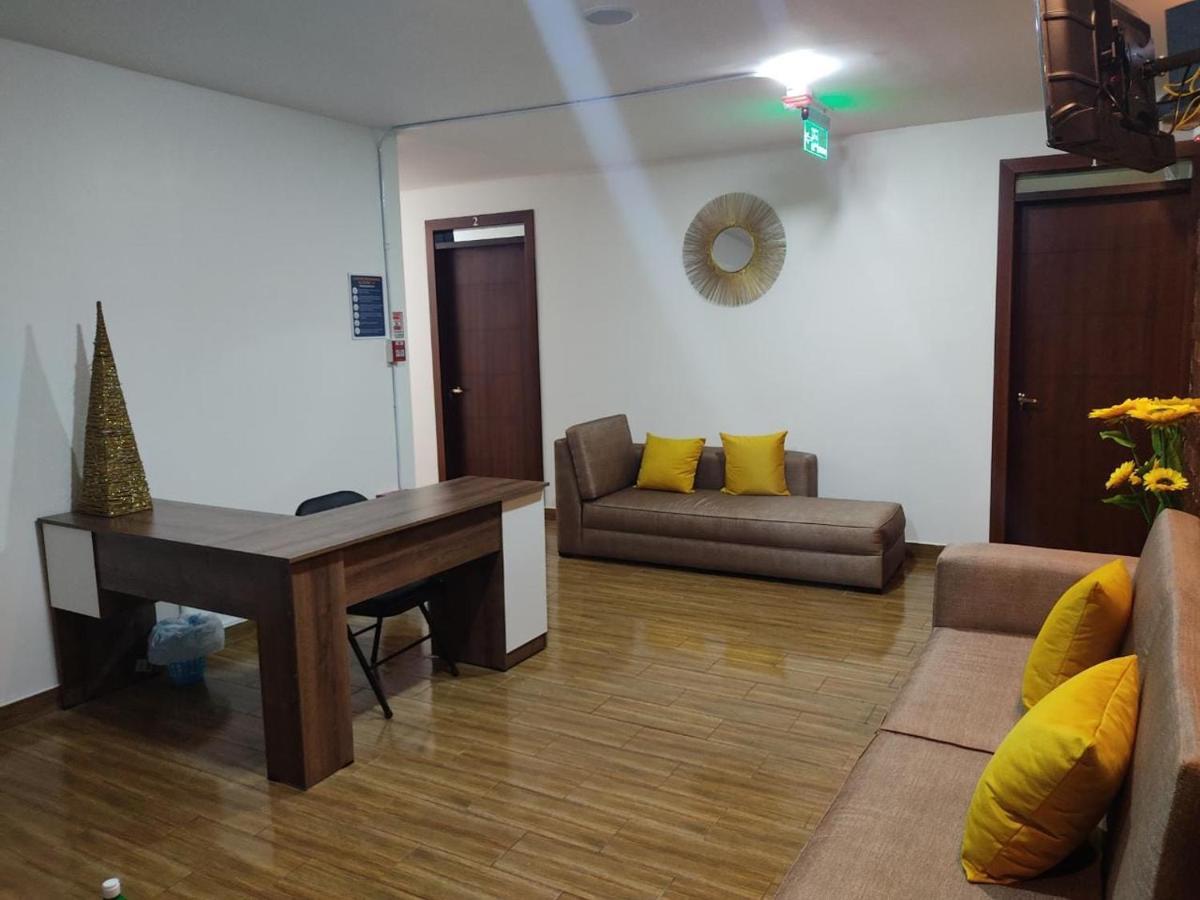 קיטו Hospedaje El Girasol Tababela מראה חיצוני תמונה